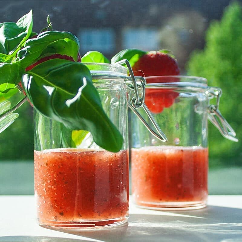 Rezept für Erdbeer-Basilikum-Limes